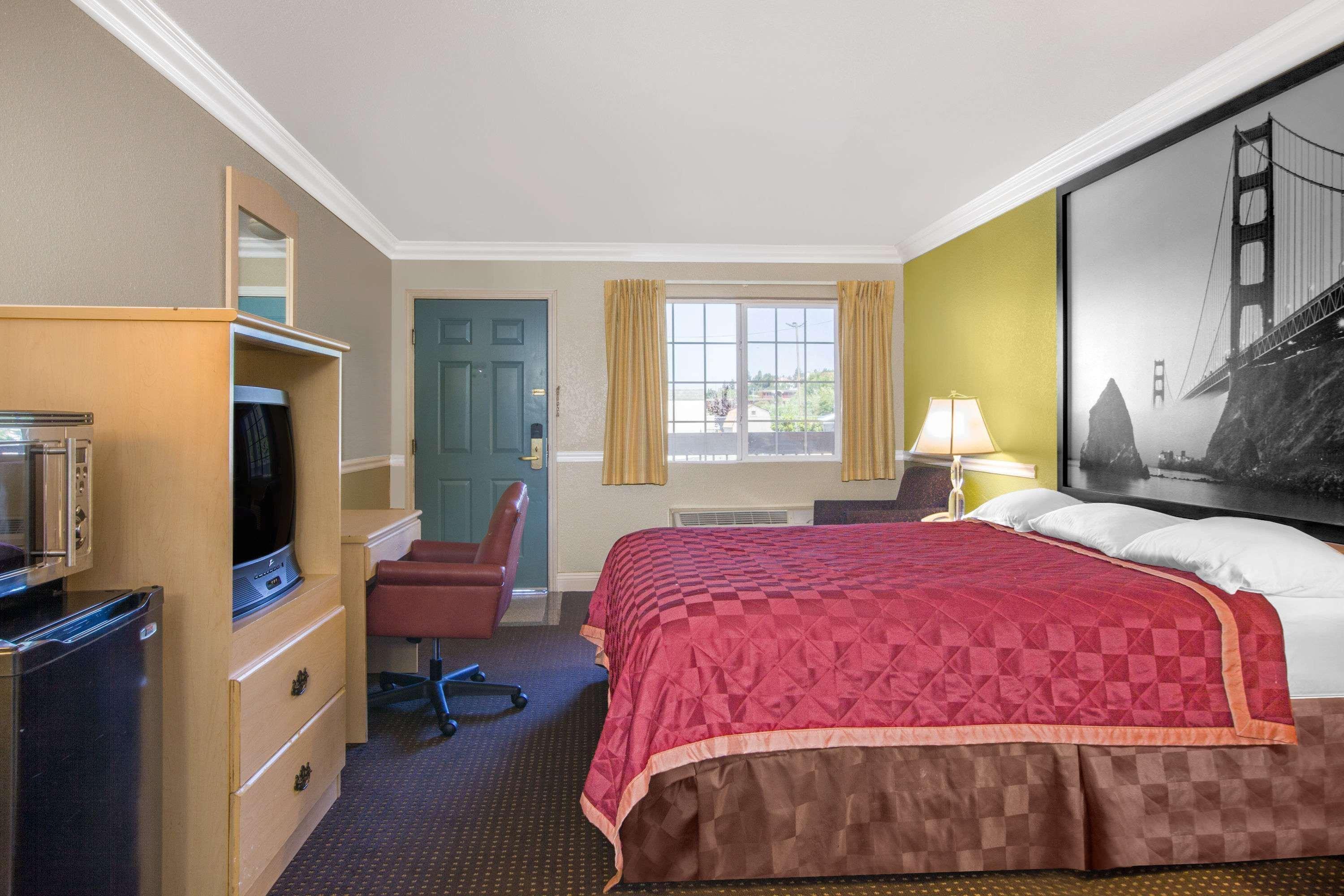 Motel Super 8 By Wyndham Hayward Downtown Castro Valley Esterno foto