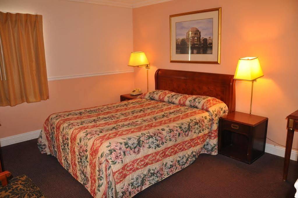 Motel Super 8 By Wyndham Hayward Downtown Castro Valley Esterno foto