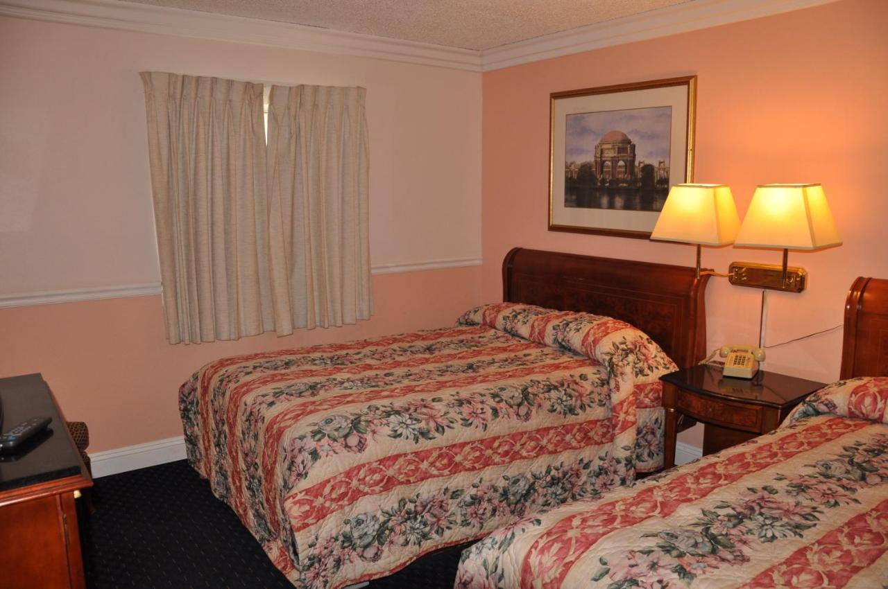 Motel Super 8 By Wyndham Hayward Downtown Castro Valley Camera foto